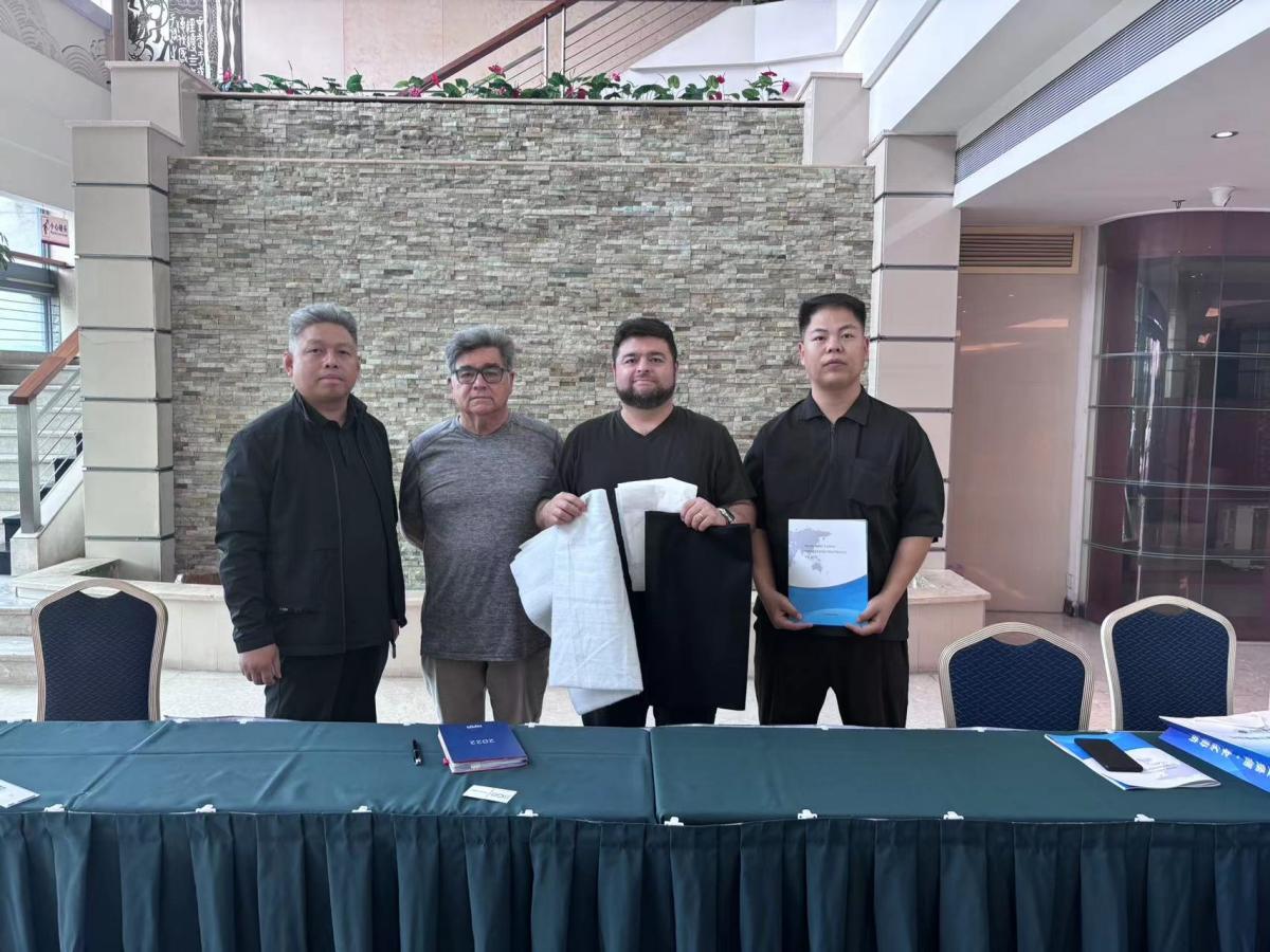 1698721300523270.jpg 1698721300523270.jpg