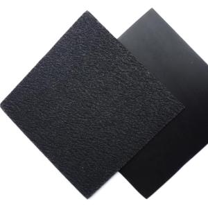 The difference between PVC geomembrane and HDPE