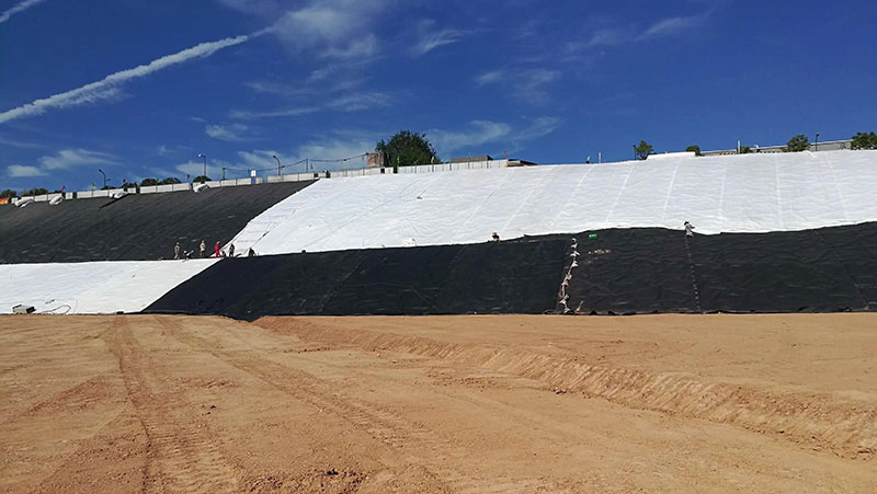 Geotextile construction Geotextile construction